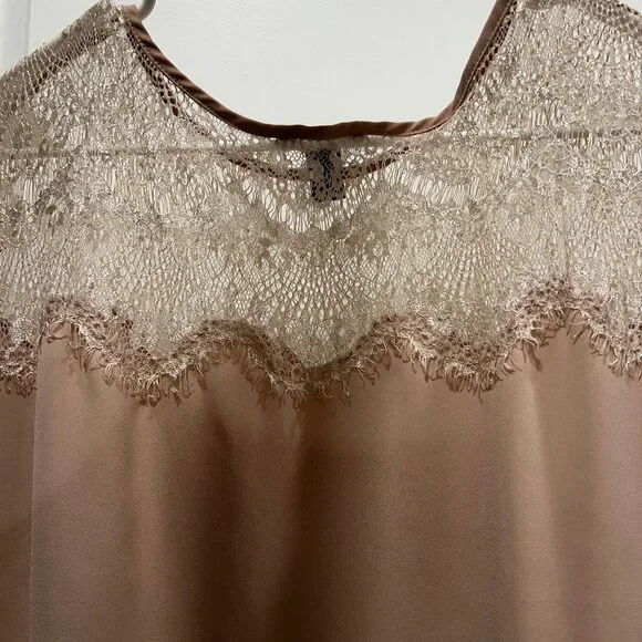 Forever 21 Shirt Women's Medium Lace Accent in Soft Pink - Picture 2 of 5